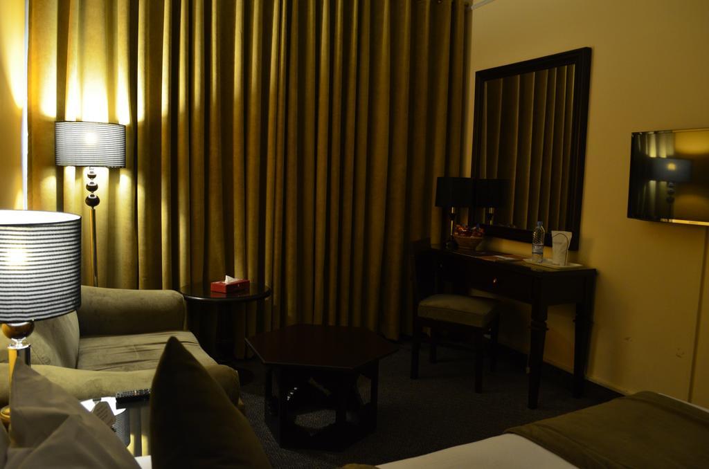 לאהור Smart Hotel חדר תמונה